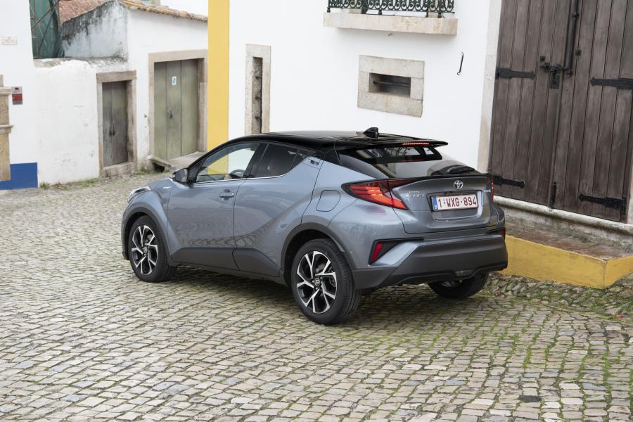  Toyota C-HR Hybrid 2019 года  (WW) (фото 122 из 174)